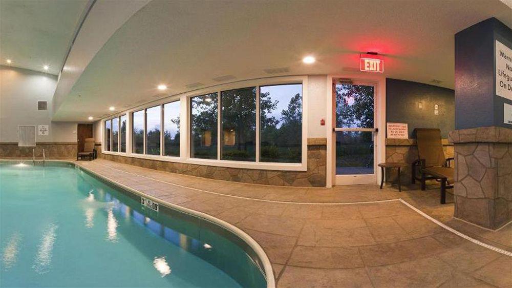 Holiday Inn Express Hotel & Suites Bedford By Ihg Exterior foto