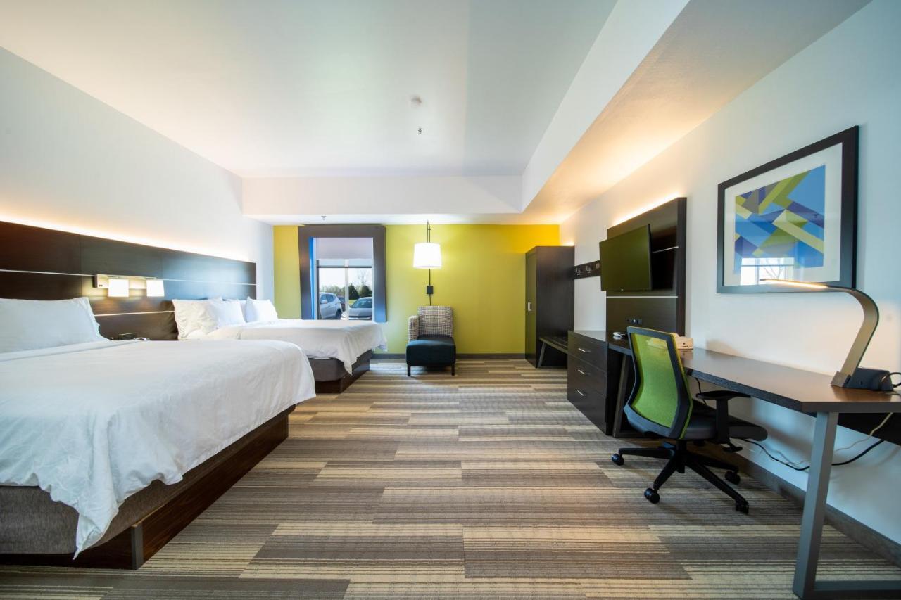 Holiday Inn Express Hotel & Suites Bedford By Ihg Exterior foto