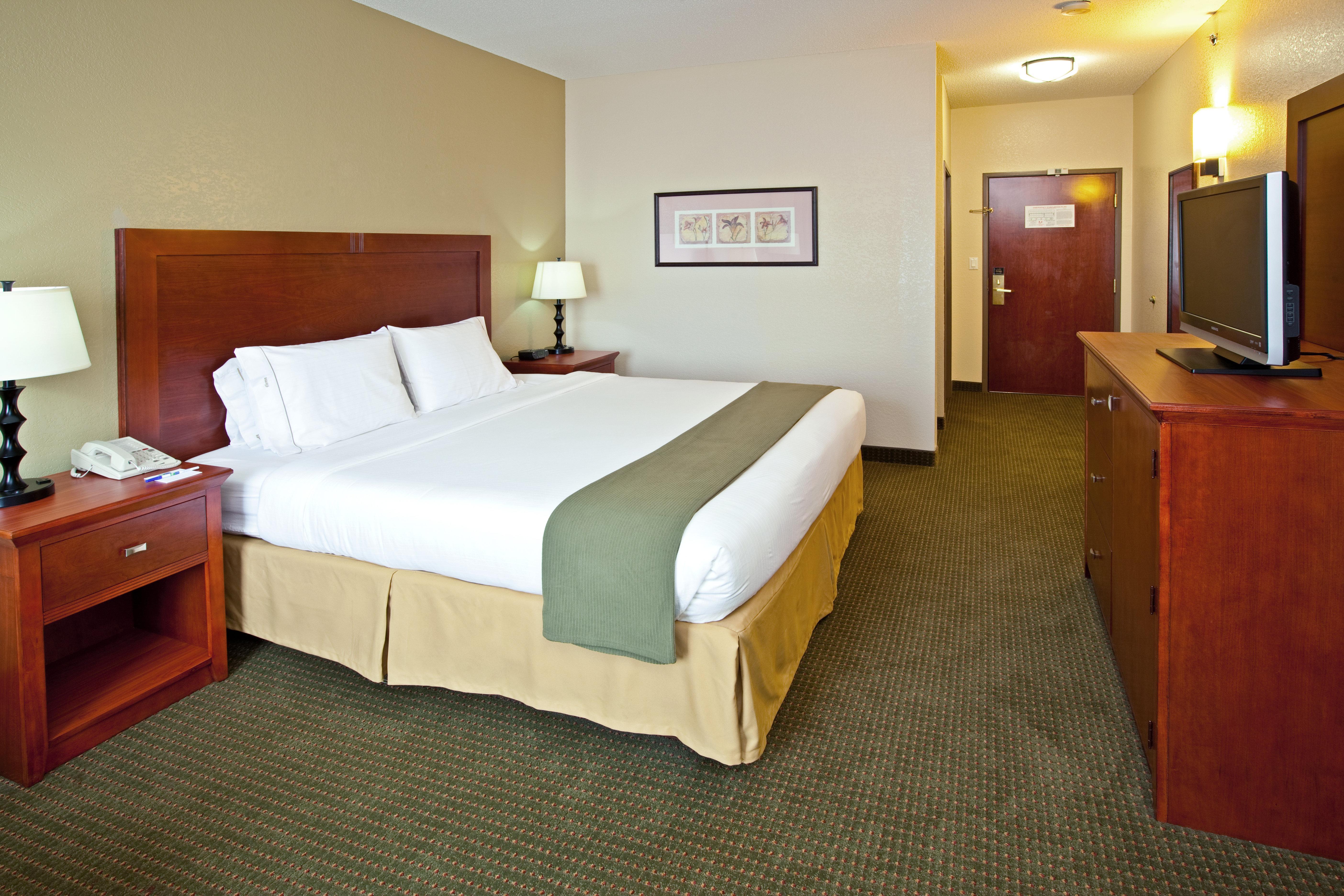 Holiday Inn Express Hotel & Suites Bedford By Ihg Exterior foto